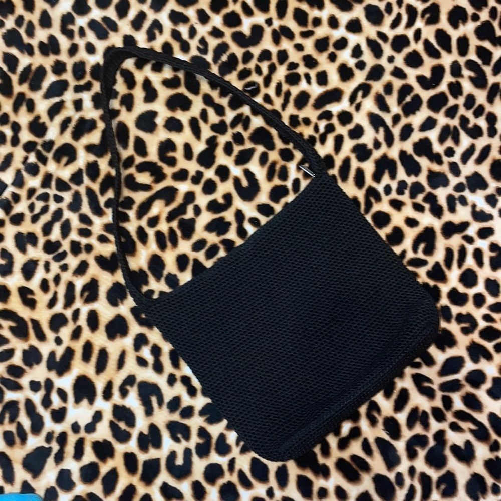 •THE SAK• SOLID BLACK KNIT CROCHET TEXTURED SHOULDER BAG BY SAK. - Picture 6 of 10